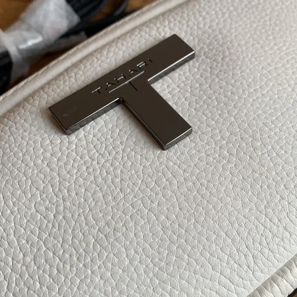 NWT Tahari Kaia Crossbody Camera Bag in Black White & Blush Pink - Picture 4 of 11